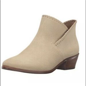 Jack Rogers: Tan Sadie Booties size 6.5